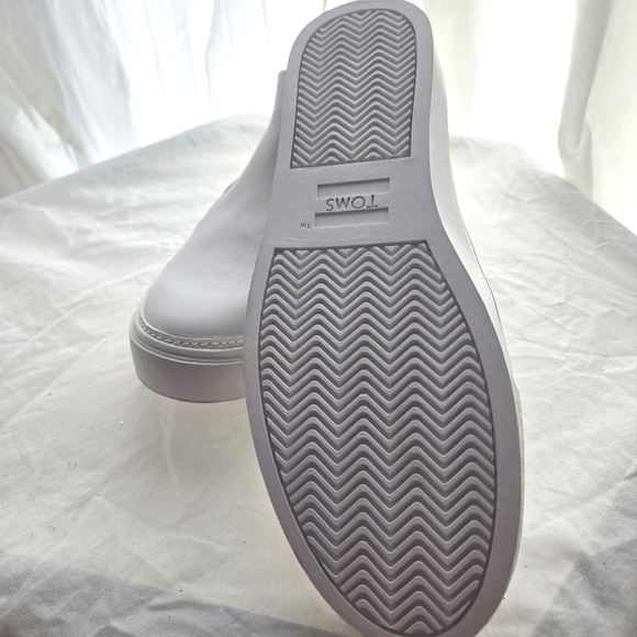 Toms Sneaker Booties NWOB - Picture 7 of 12